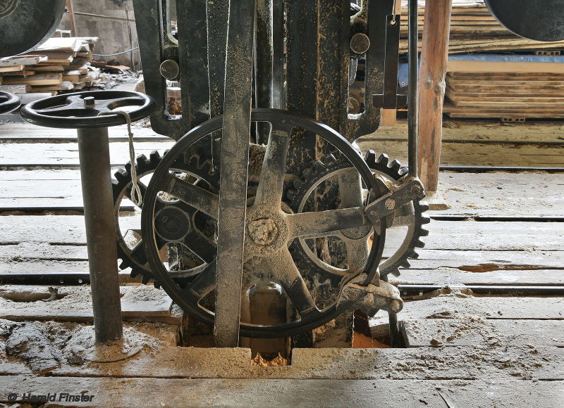 Tyra sawmill, reciprocating saw