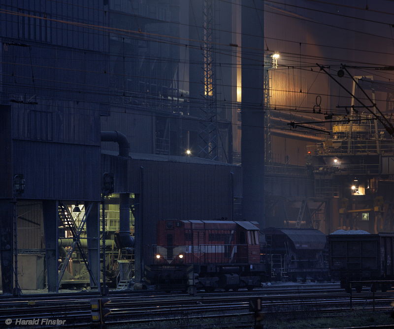 Werkslokomotive vor dem Oxygenstahlwerk