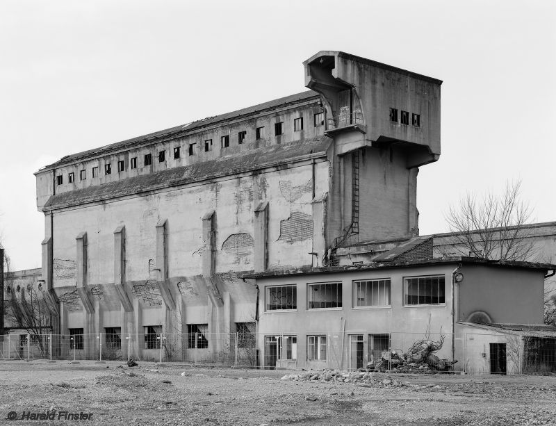 coking plant: coal silo