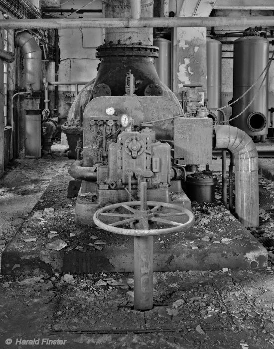 coking plant 'Hansa': suction fan house