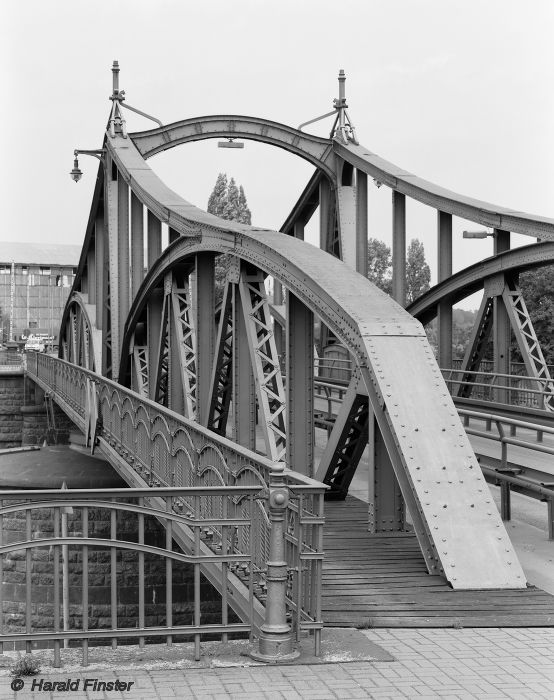 Rhine harbour: turn-bridge