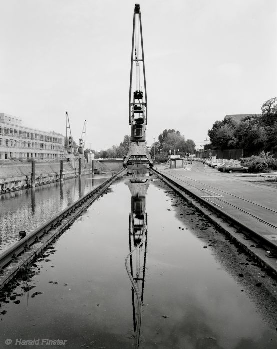 harbour crane