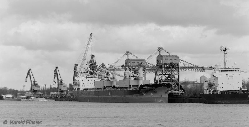 SIDMAR steel mill: harbour